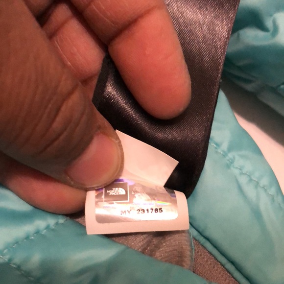 Girls Reversible NorthFace Coat - Picture 10 of 14